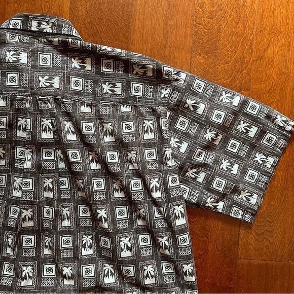 Cooke Street Honolulu Reverse Print Aloha Shirt, Size XL - Picture 10 of 13